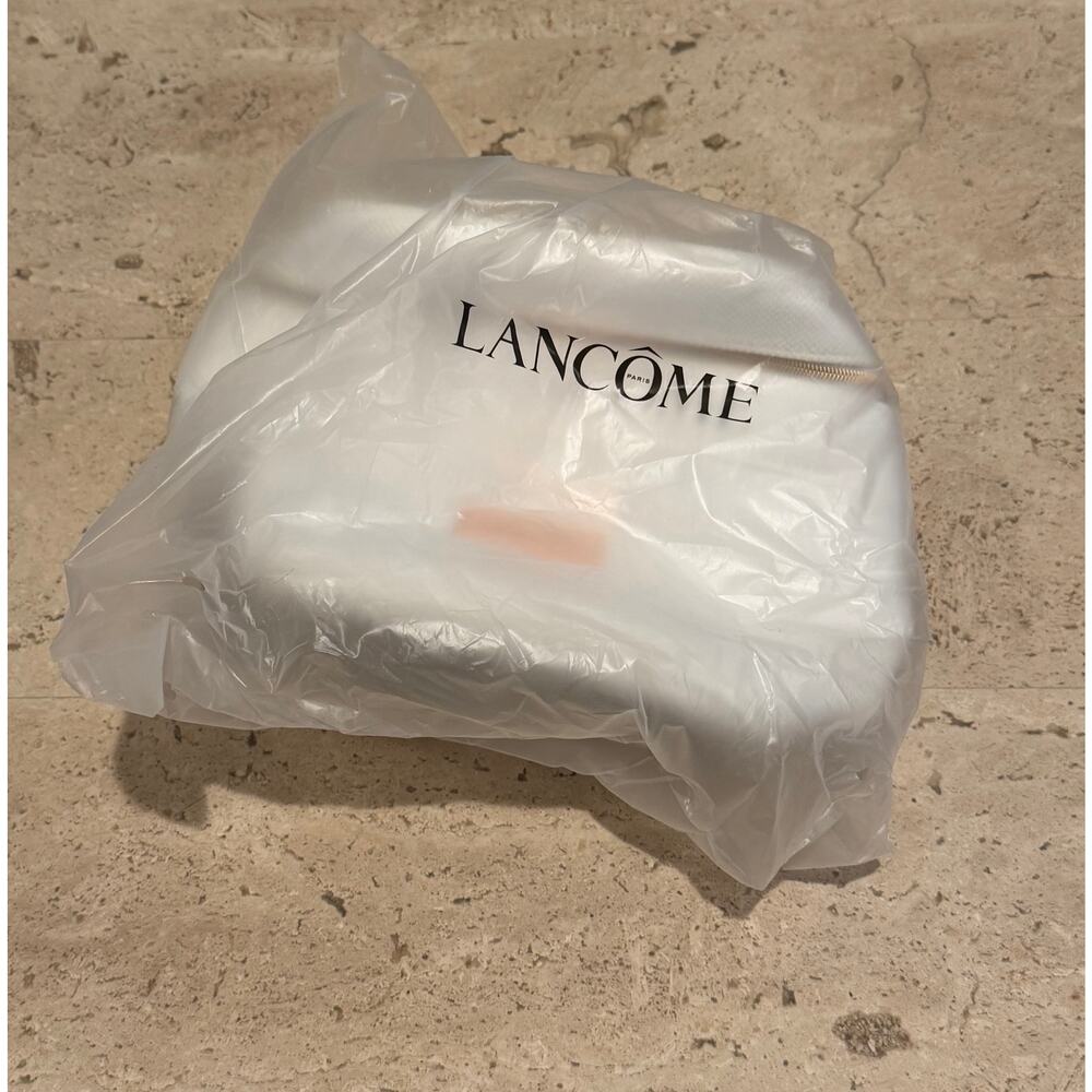 NEW Lancôme White Vanity Cosmetic Travel Case Makeup Pouch Rose Gold Zip - Picture 4 of 6